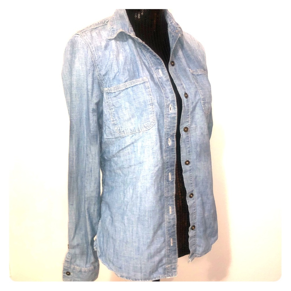 🖤PRICE DROP🖤 Lucky Brand Jean Top Button down